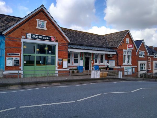 Gipsy Hill station